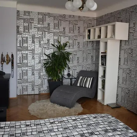 Amazing In Center For Great Price דירה *